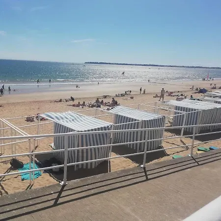 Appartement : T2 Tres Proche Au Calme *