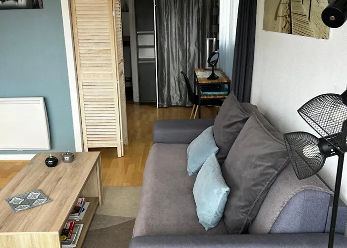 Apartment : T2 Tres Proche Au Calme *